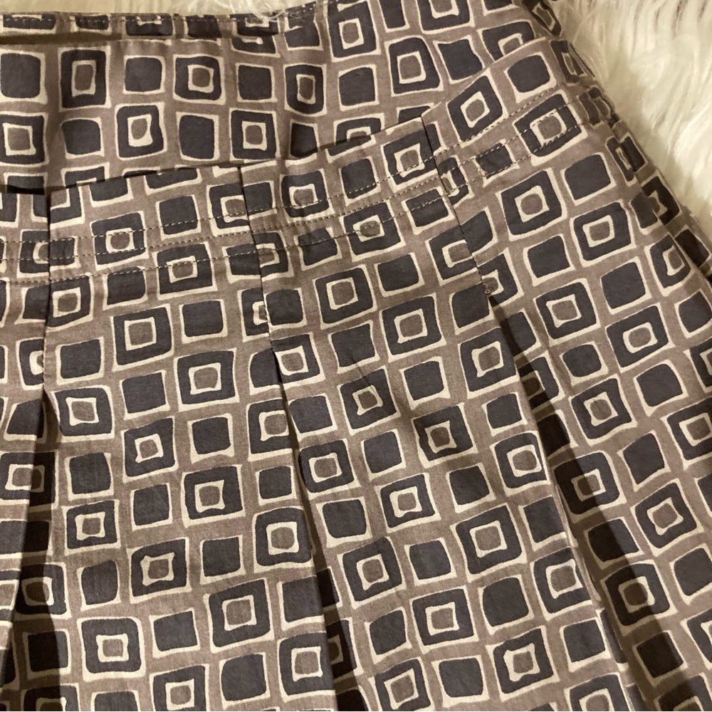 Robin Howe pleated skirt with geometric pattern